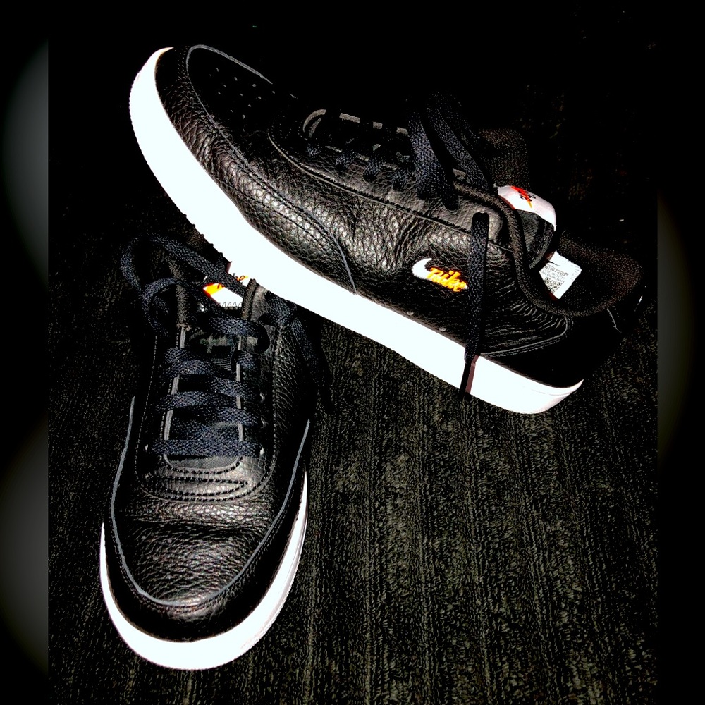 Nike Court Vintage Premium Casual Sneaker